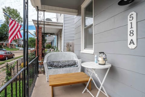 Condo, 1 Queen Bed, Kitchen | Terrace/patio