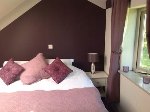 Standard Double Room, Ensuite, Garden View