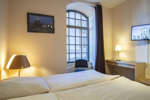 Standard Double Room | In-room safe, individually decorated, individually furnished, desk