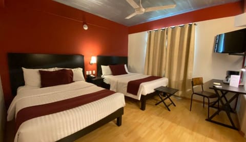 Double Room | In-room safe, desk, iron/ironing board, free WiFi