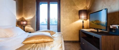 Premium bedding, minibar, in-room safe, individually furnished