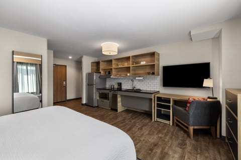 Studio Suite, 1 King Bed, Accessible (Mobility, Roll-In Shower) | Private kitchen | Full-size fridge, microwave, stovetop, dishwasher