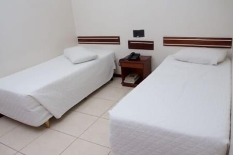 Twin Room | Minibar, free WiFi, bed sheets