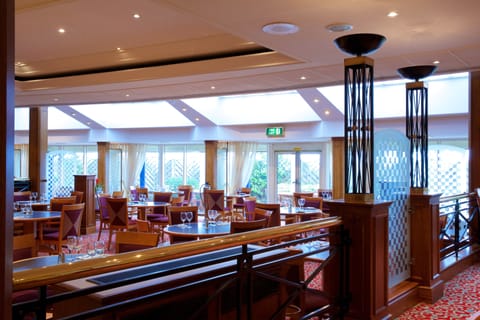 Breakfast, lunch, dinner served; British cuisine