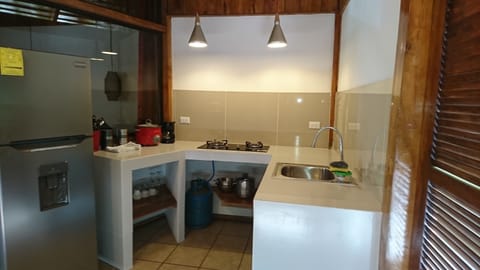 Casa Caballito de Mar | Private kitchen | Full-size fridge, oven, blender