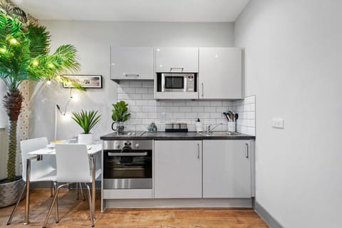 Apartment | Private kitchen | Fridge, microwave, oven, stovetop