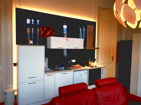 Deluxe Studio | Private kitchen | Fridge, espresso maker, electric kettle