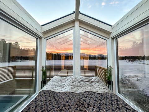 Desk, laptop workspace, free WiFi, bed sheets