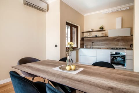 Apartment | Private kitchen | Coffee/tea maker, electric kettle, dining tables