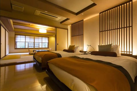 Japanese-Western Style Room with Open-air Bath, Half Board | Down comforters, free minibar, in-room safe, free WiFi