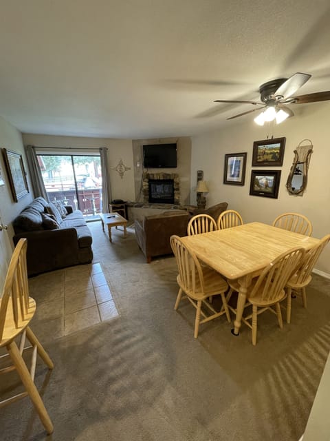 11A - 3 Bedroom Condo | In-room dining