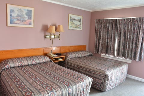 Classic Room, 2 Queen Beds | Iron/ironing board, free WiFi, bed sheets