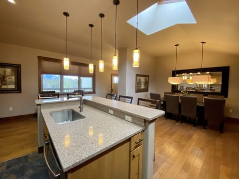 Penthouse | Private kitchen | Coffee/tea maker