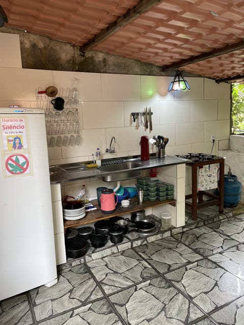 Oven, cookware/dishes/utensils, cleaning supplies