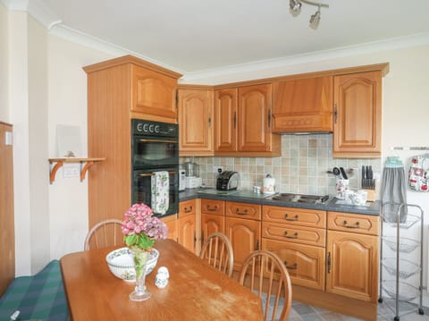 Fridge, dishwasher, electric kettle, toaster