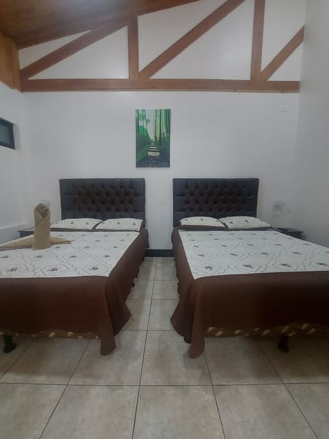 Habitacion Cuatro | Free WiFi