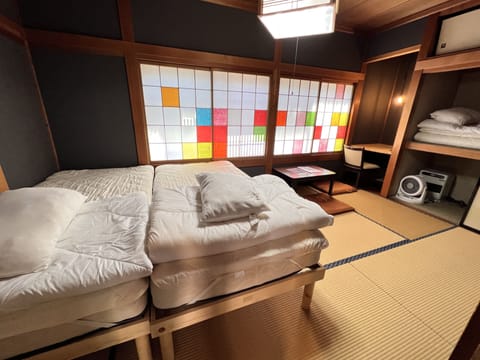 Twin Room 12, Shared bathroom | Desk, laptop workspace, free WiFi