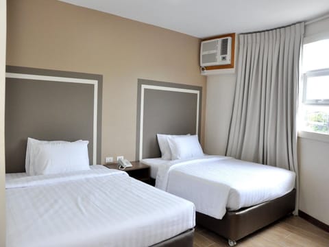 Superior Twin Room | Free WiFi, bed sheets