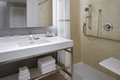 Room, 1 King Bed, Non Smoking | Bathroom | Designer toiletries, hair dryer, towels, soap