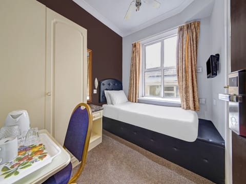 Standard Single Room, 1 Twin Bed | Iron/ironing board, free WiFi, bed sheets