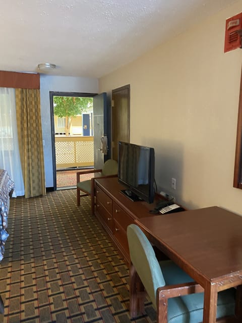 In-room safe, iron/ironing board, rollaway beds, free WiFi