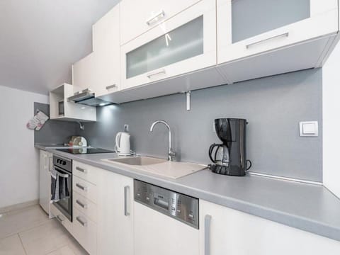 Apartment (Two Bedroom Apartment with Balcony wi) | Private kitchen | Fridge