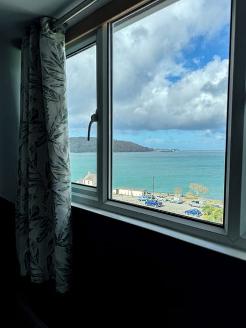 Twin Room, Sea View | In-room safe, individually decorated, individually furnished, free WiFi