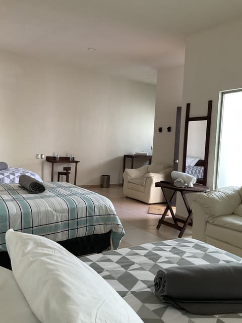 Basic Room, 1 Bedroom | Individually decorated, individually furnished, desk, laptop workspace