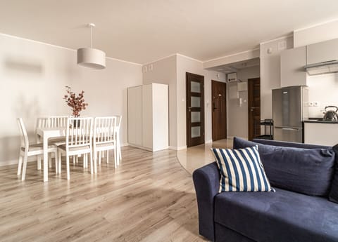 Deluxe Apartment, 2 Bedrooms, Sea View | Egyptian cotton sheets, premium bedding, memory foam beds