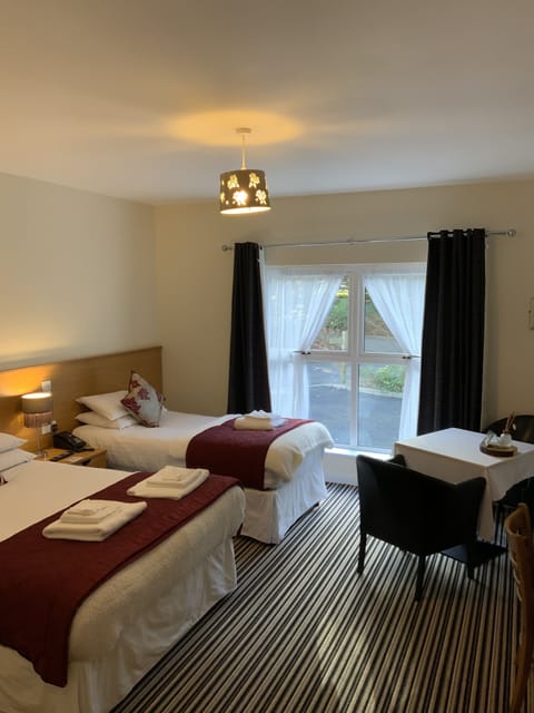 Triple Room | Iron/ironing board, travel crib, free WiFi