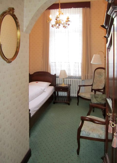 Select Comfort beds, in-room safe, iron/ironing board, free WiFi