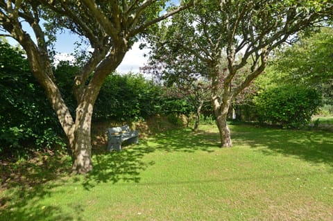 Cottage | Property grounds