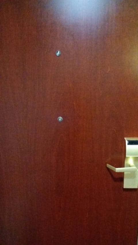 Standard Room, 1 King Bed, Accessible (Mobil Access Tub) | Desk, blackout drapes, iron/ironing board, free cribs/infant beds