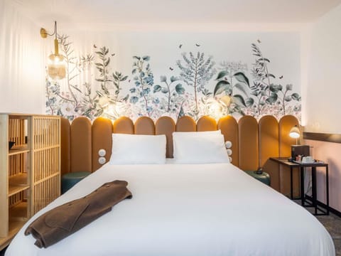 Standard Double Room, 1 Double Bed | Desk, blackout drapes, soundproofing, iron/ironing board