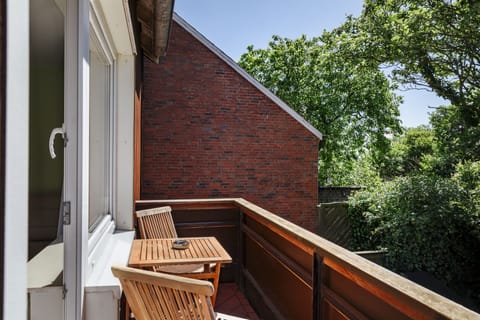 Superior Condo, 1 Bedroom | 1 bedroom, laptop workspace, free WiFi