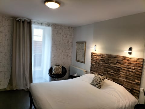 Comfort Double Room | Premium bedding, in-room safe, free WiFi, bed sheets