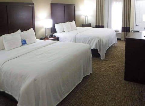 Suite, Multiple Beds, Non Smoking | Premium bedding, desk, iron/ironing board, cribs/infant beds