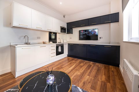 Executive Apartment, Ensuite, City View (Apt 3) | Living area | Smart TV, Netflix, streaming services