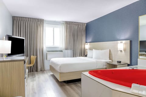 Premium bedding, individually decorated, individually furnished, desk