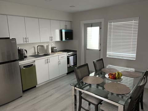 Superior Apartment | Private kitchen | Full-size fridge, microwave, oven, stovetop