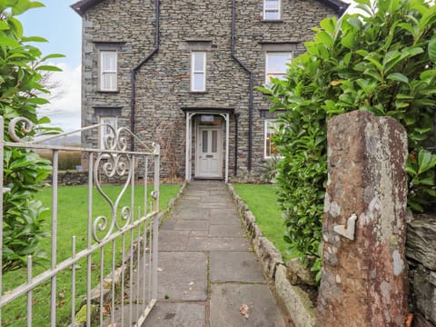 Cottage | Property grounds