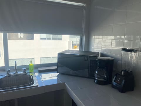 Premium Studio Suite | Private kitchen | Microwave