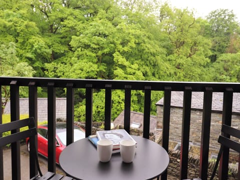 Cottage | Outdoor dining