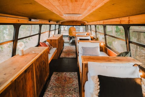 Bus Bunkhouse | Free WiFi, bed sheets