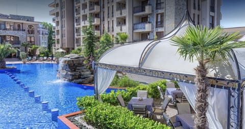 Apartment | Pool | Outdoor pool