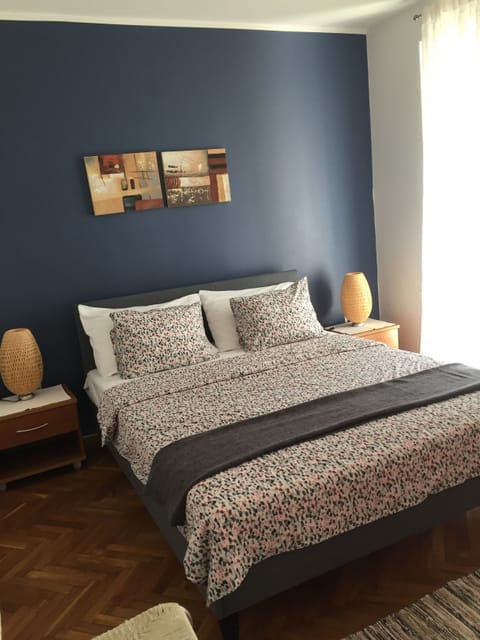 Comfort Room, 1 Queen Bed, Balcony, Sea View | Iron/ironing board, free WiFi, bed sheets