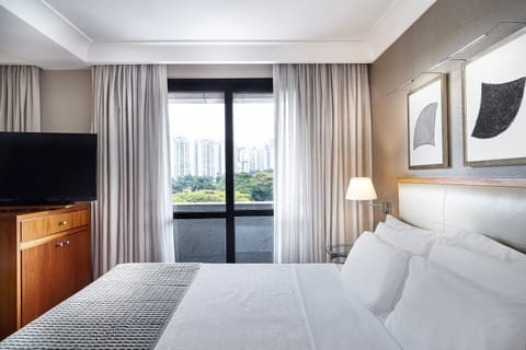 Superior Suite | In-room safe, blackout drapes, soundproofing, free WiFi