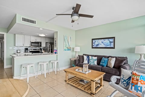 Condo, 1 King Bed with Sofa bed, Patio, Pool View (Beautiful Bay View) | Living area | 40-inch flat-screen TV with cable channels, TV