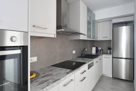 Apartment | Private kitchen | Fridge, oven, dishwasher, espresso maker