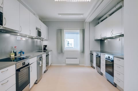 Economy Single Room | Shared kitchen | Fridge, microwave